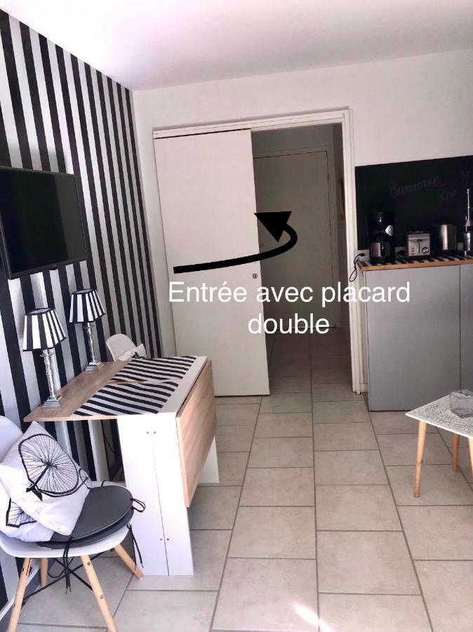 Proche De La Mer 2 Adultes Et 2 Enfants Apartment Houlgate Exterior photo